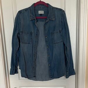 Universal Thread Denim Blue Button Down Shirt